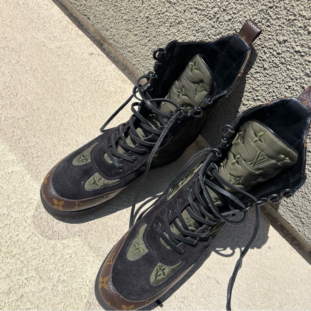 Black and Green LV Boots